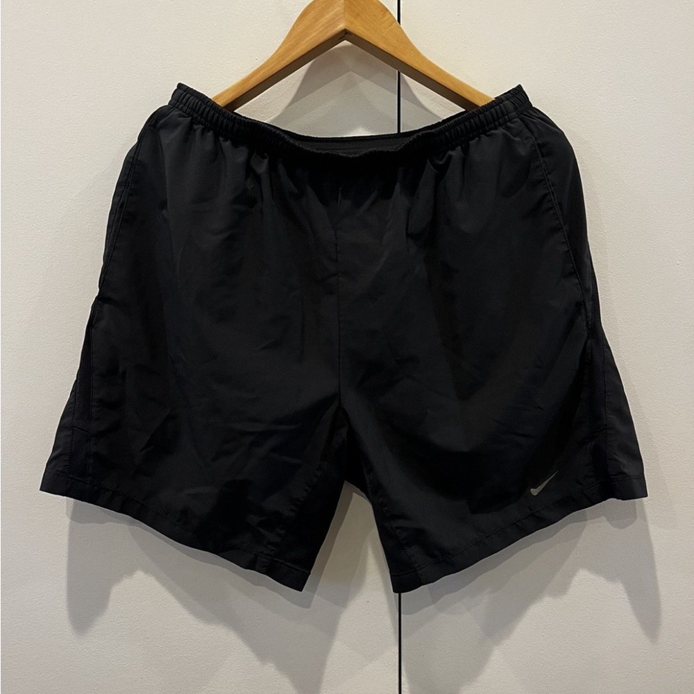 Nike black 7” workout shorts size Medium
